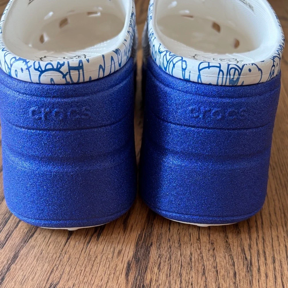 CROCS hello kitty